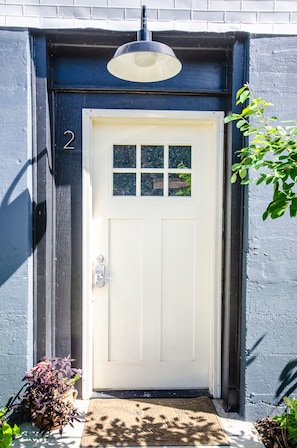 Property entrance - Tobacco Warehouse Inn (Soldiers Grove)