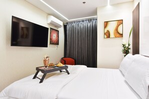 1 bedroom, in-room safe, free WiFi - Luxury Single Room with Window (Medellín)