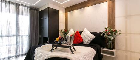 1 bedroom, in-room safe, free WiFi