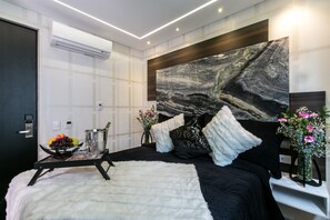 2 chambres, coffres-forts dans les chambres, Wi-Fi gratuit