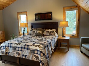 3 bedrooms, iron/ironing board, free WiFi, bed sheets - Lutsen Log Lodge! Ski, Hike, Swim & Bike, stay 3 for 2 through April (Lutsen)
