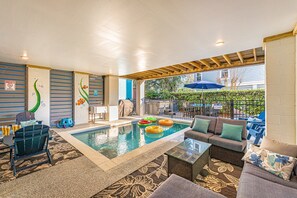 Et oppvarmet basseng