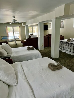 4 Schlafzimmer, Bügeleisen/Bügelbrett, kostenloses WLAN, Bettwäsche