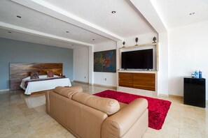 7 bedrooms, iron/ironing board, free WiFi, bed sheets