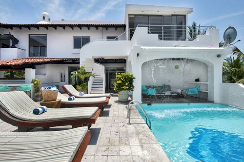 Villa PentHouse + Meilleur emplacement central + Piscine privée + 3 min PLAGE