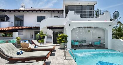 Villa PentHouse + Meilleur emplacement central + Piscine privée + 3 min PLAGE