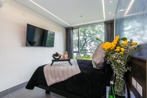 1 bedroom, in-room safe, free WiFi - Luxury Room with Window (Medellín)