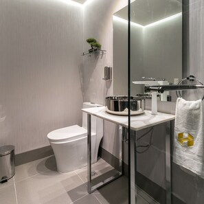 Dusche, Handtücher, Seife, Shampoo