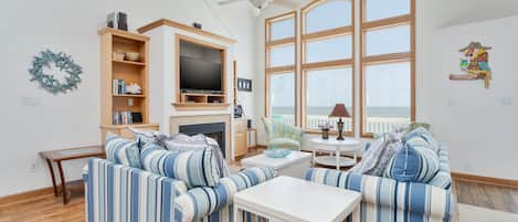 Télévision, lecteur de DVD, chaîne hi-fi