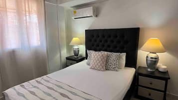 1 bedroom, in-room safe, iron/ironing board, WiFi (free)