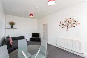 Basic-Apartment, eigenes Bad | Lounge