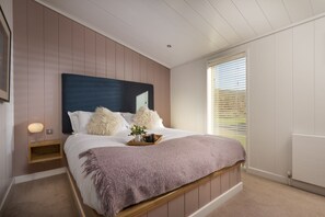 1 bedroom, desk, iron/ironing board, travel cot