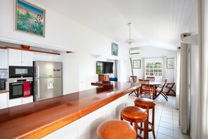 Fridge, microwave, oven, stovetop - House 2 steps from Eden Rock (3 bedrooms) (Saint-Barthélemy)