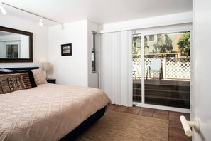 3 Schlafzimmer, Schreibtisch, Bügeleisen/Bügelbrett, WLAN