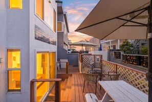 Outdoor dining - 3-Story Beach House w/ Garage | Steps to the Sand (San Diego)