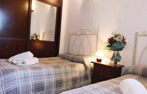8 habitaciones, cuna de viaje, wifi gratis y ropa de cama