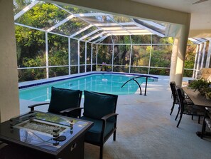 Piscine extérieure, piscine chauffée
