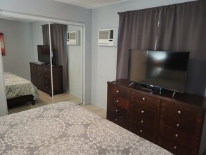 1 bedroom, iron/ironing board, travel cot, WiFi