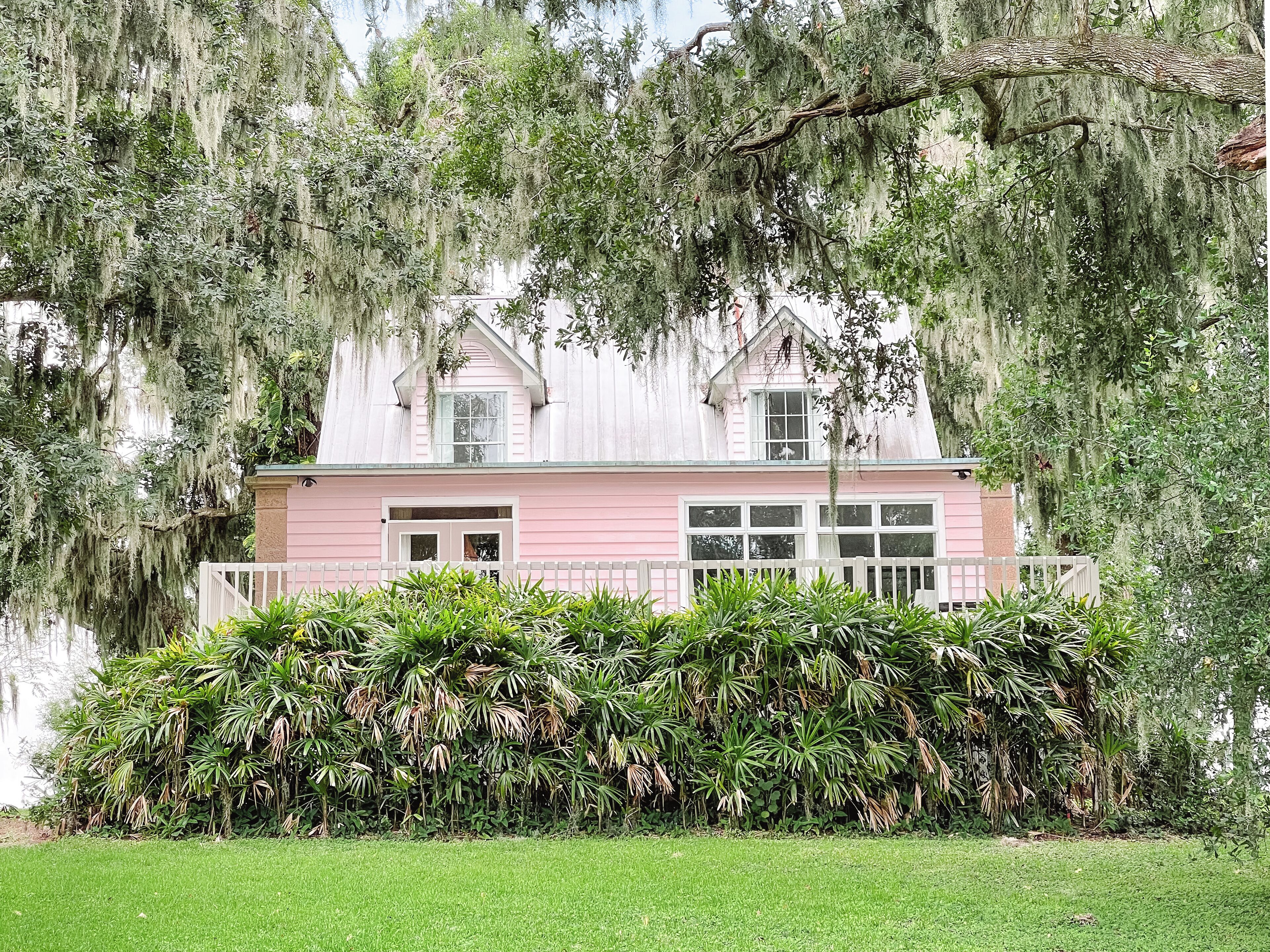 The Pink House at Crews Lake Ranch, a 240-acre Estate ~ 40mi. from Disney