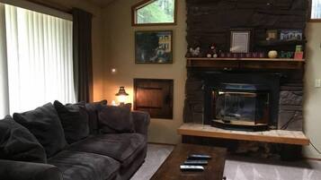 TV, fireplace, DVD player