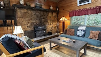 Cabin (Culps Cascade) | Exterior