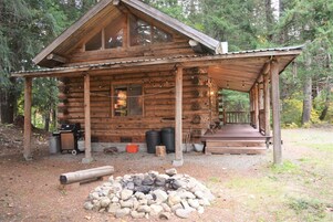 Cabin (Cascade Log Cabin) | Property grounds