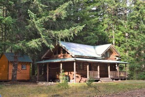 Huisje (Cascade Log Cabin) | Exterieur