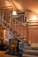 Cabin (Cascade Log Cabin) | Interior