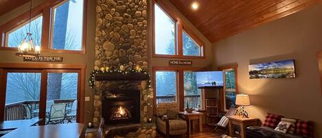 Cabin (River Rock Mountain Cabin) | Exterior