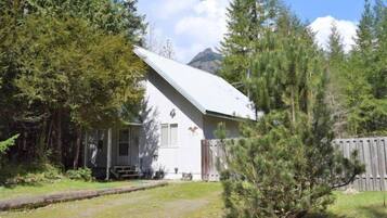 Cabin (Butter Creek Cabin) | Exterior