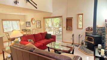 Cabin (Twin Maples) | Exterior