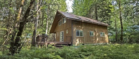 Cabin (Twin Maples) | Exterior