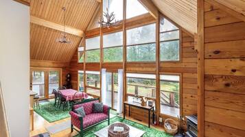 Cabin (Trails End) | Exterior