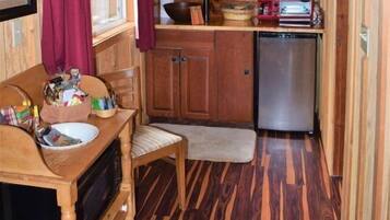 House | Private kitchen | Fridge, microwave, oven, coffee/tea maker