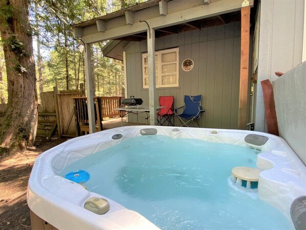 Cabin (Rick`s Retreat) | Exterior