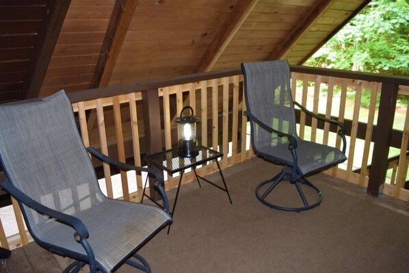 Cabin (Elk Country Cabin) | Balcony - Elk Country Cabin (Packwood)