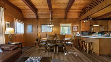 Cabin (Elk Country Cabin) | Exterior