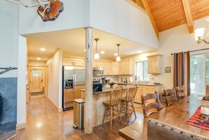 Cabin (Antler Ridge) | Exterior