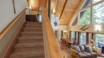 Cabin (Antler Ridge) | Exterior
