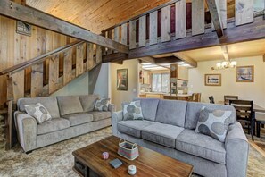 Cabaña (Lake Creek Cabin) | Exterior