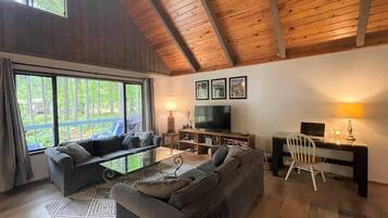 Cabin (Rainier Retreat) | Living room | Flat-screen TV