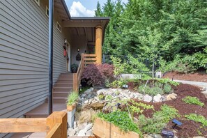 Cabin (Ravenwood) | Exterior - Ravenwood (Packwood)