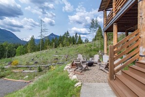 Cabin (Ravenwood) | Exterior