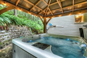 Cabin (Cedar Grove Lodge) | Exterior