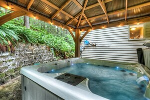 Cabin (Cedar Grove Lodge) | Exterior