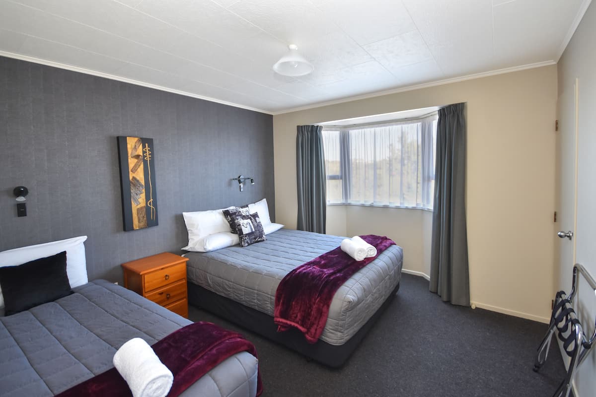 Two Bedroom Apartment, Sleeps 6 | 1 bedroom, iron/ironing board, free WiFi, wheelchair access