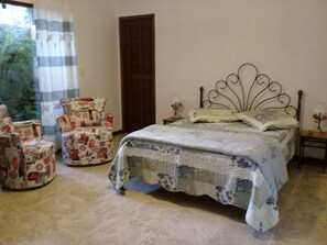 4 bedrooms, free WiFi