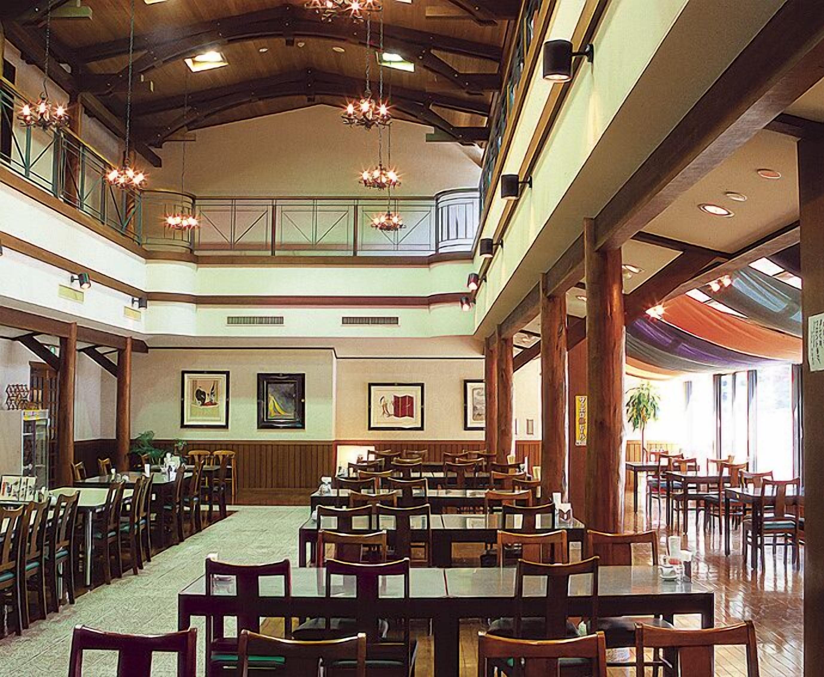 Se ofrece un desayuno japonés (2200 JPY por persona)