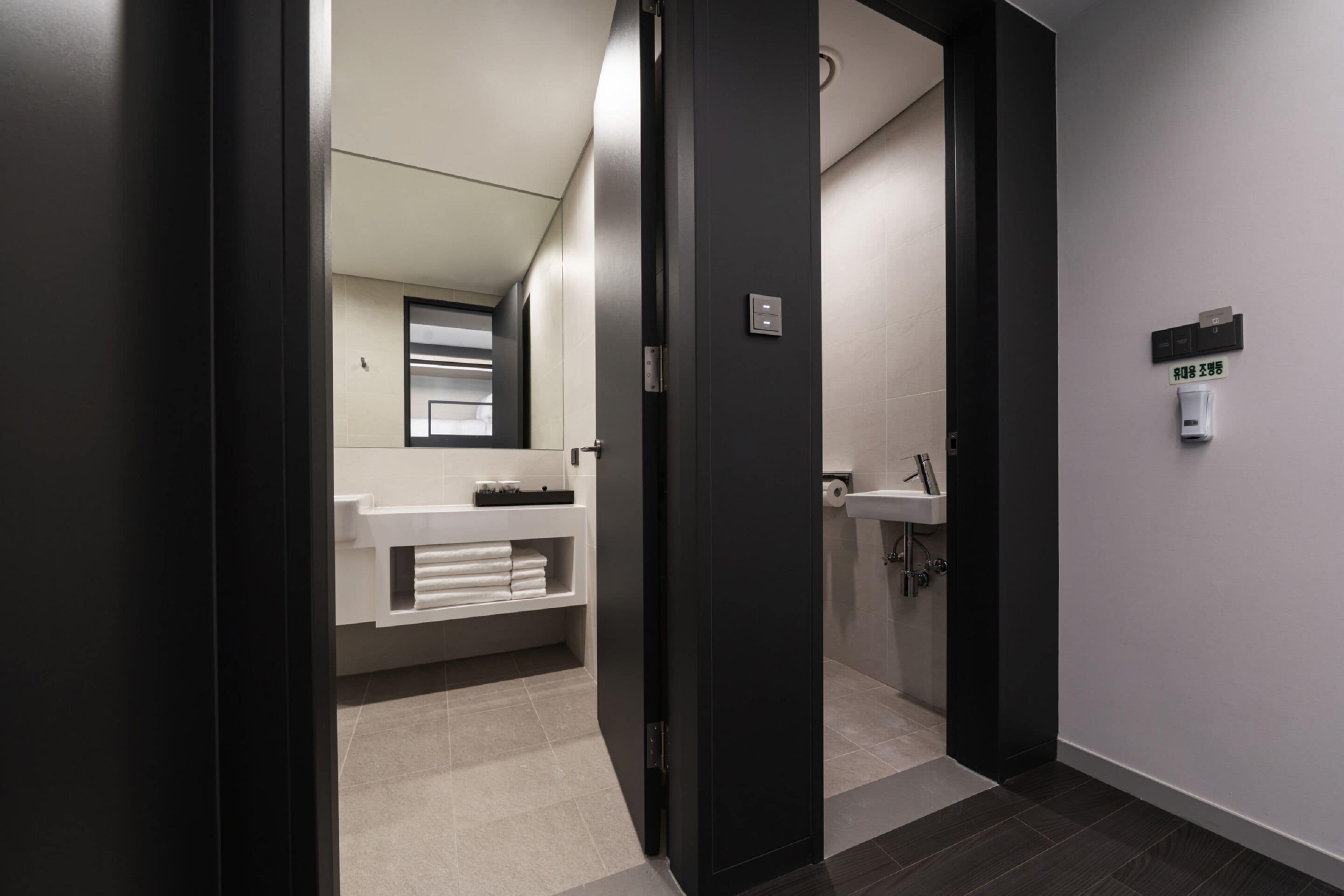 1 bedroom, premium bedding, down duvets, in-room safe