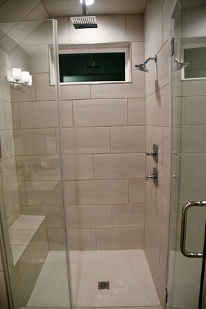 Combined shower/tub, hair dryer, towels, soap